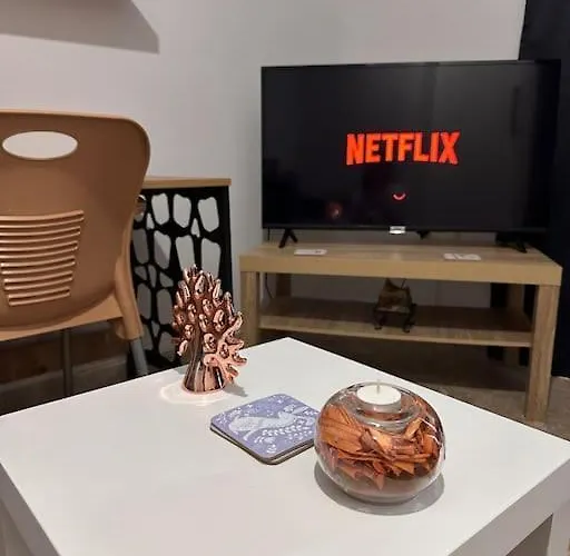 公寓 New Renovated 1 Bedroom Flat North 5a