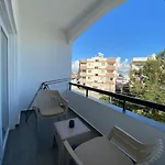Lejlighed New Renovated 1 Bedroom Flat North 5a *