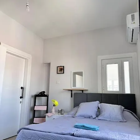 New Renovated 1 Bedroom Flat North 5a Apartman *